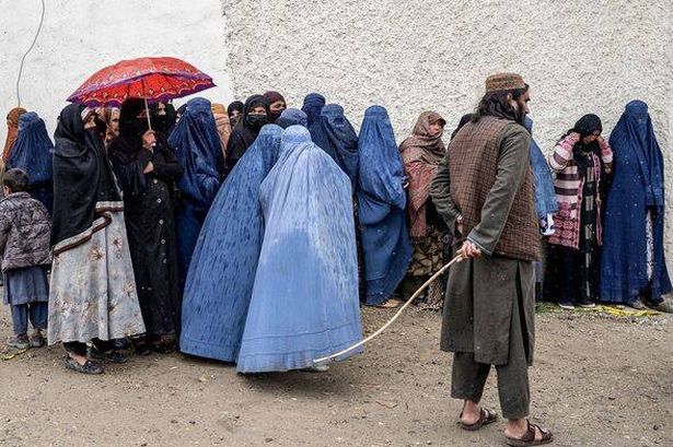 تشير الأبحاث إلى أن انخفاض حقوق المرأة قد أدى إلى زيادة الزيجات القسرية للأطفال