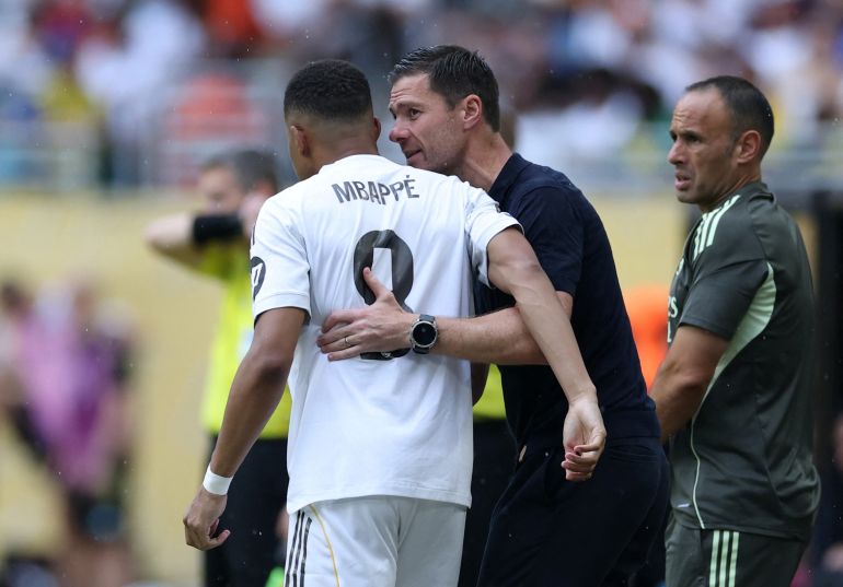 Xabi Alonso و Kylian Mbappe React.