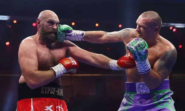 Oleksandr Usyk اللكمات Tyson Fury