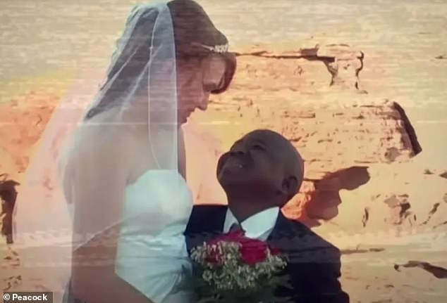 طلق برايس وكولمان سرا في 12 أغسطس 2008 ، باستخدام أسماء مستعارة ¿جون دو و ¿جين دو على المستندات