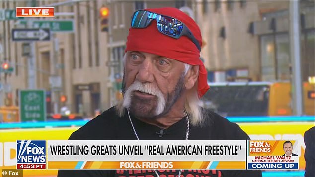 ترك المشجعون مهتمين بهوجان عندما ظهر كضيف خاص في Fox & Friends في بداية شهر مايو بينما كان يرتدي مظهرًا جديدًا مقلقًا