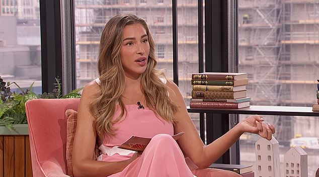 اعترف نجم جزيرة الحب السابق ، 28 عامًا ،: 