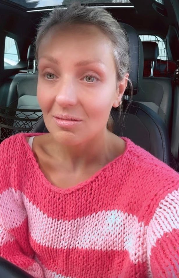 ناشد نجمة الرقص الصارمة مع أتباعها للتحقق