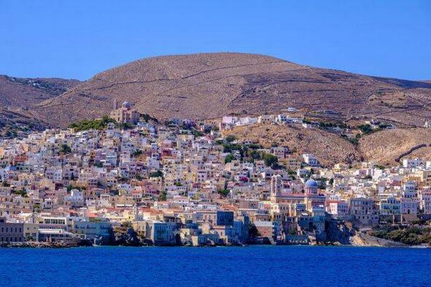 Ermoupoli Cityscape من العبارة