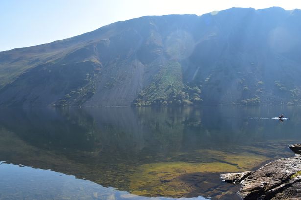 مناظر Wasdale Head و Wastwater في منطقة البحيرة الإنجليزية.