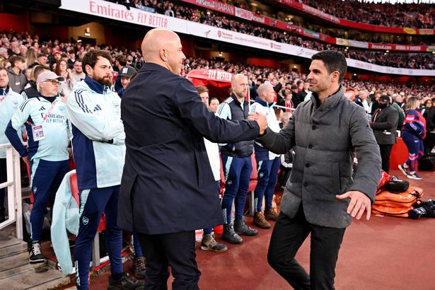Arne Slot و Mikel Arteta
