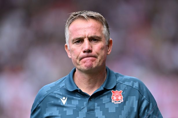 فيل باركنسون ، مدير Wrexham 
