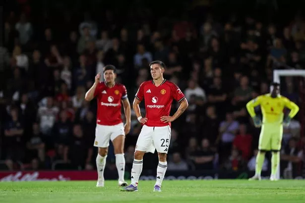كان Man UTD محرجًا في Grimsby