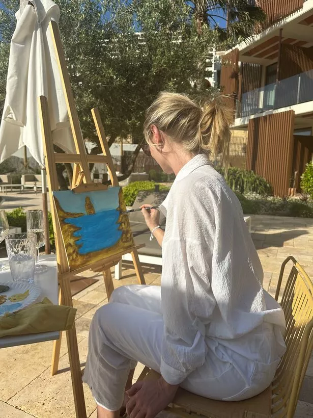 أعطى زوي الرسم تجربة