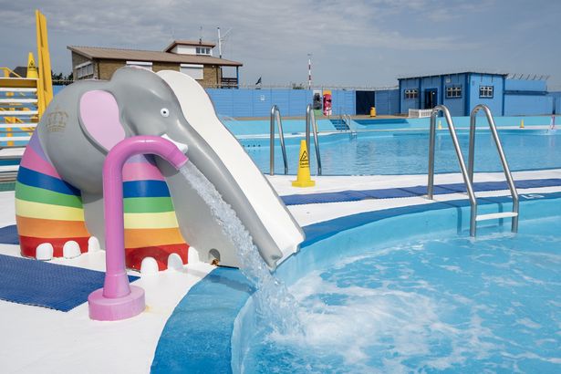 The Strand Lido في Gillingham ، كنت