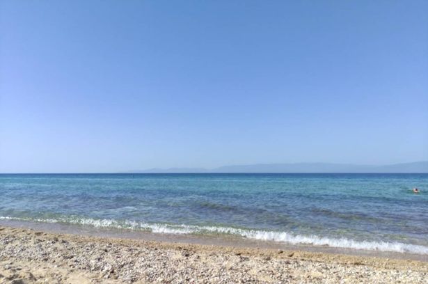 شوهدت لآخر مرة على سرير الشمس على شاطئ أوفريني