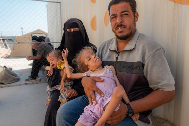 أميرا ، زارت عيادة التغذية الخيرية في وقت سابق من هذا الأسبوع مع أبي عبد القادر ، موم منى وشقيق محمد. 