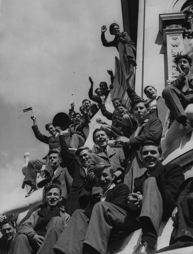 يوم VJ في أغسطس 1945