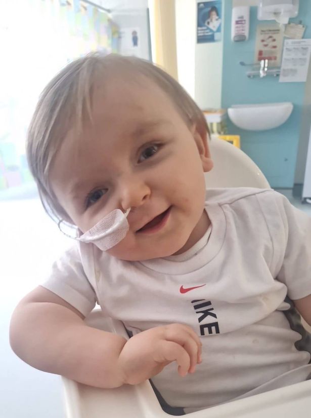 عزرا لديها متلازمة لي ، اضطراب النعومة العصبية