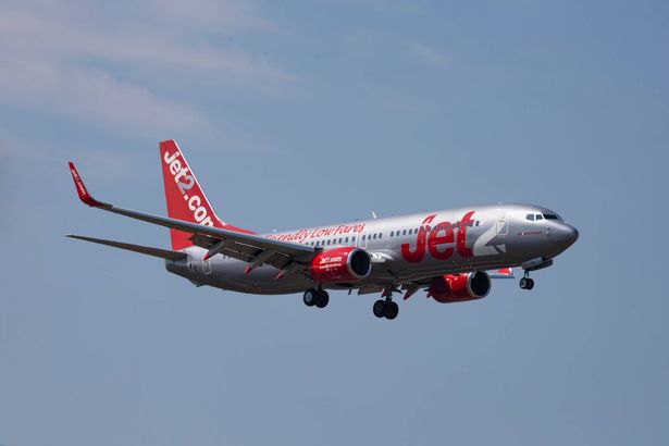 jet2.com Boeing 737-800 Landing في مطار تسالونيكي