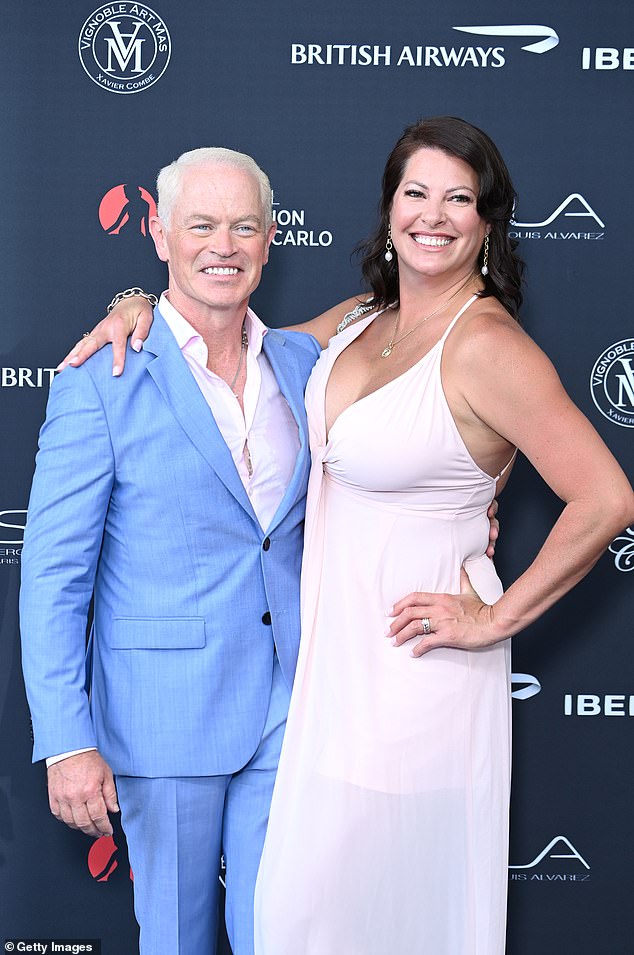 أوضح ماكدونو أن الطلب التعاقدي كان بناءً على طلبه ، وليس من زوجته روفي ماكدونو ، الذي كان يتزوج معه منذ عام 2003. في عام 2022 في مونتي كارلو