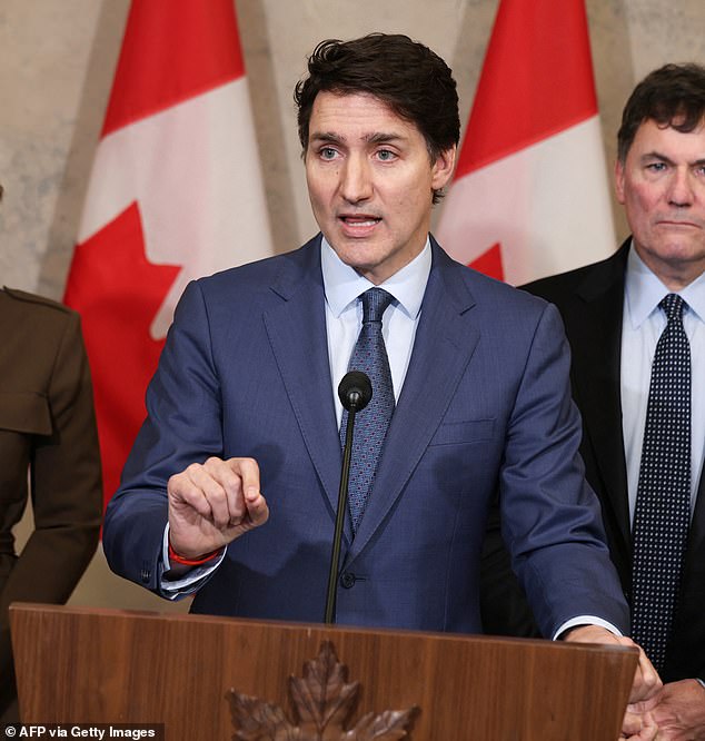 لقد التقوا في حدث وكان لديهم بعض المحادثات الجيدة. قال المصدر: 