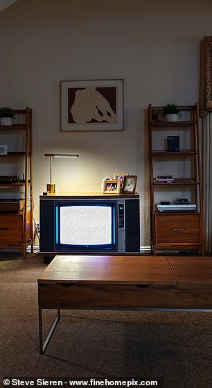 إنها تقدم الإقامات عبر Airbnb و Vrbo و Futurestay