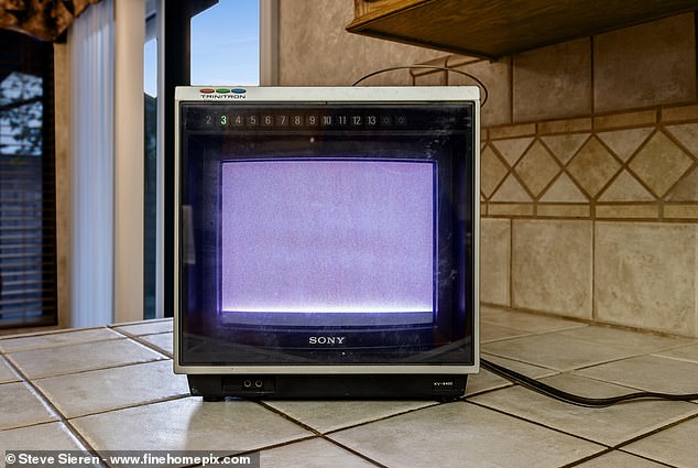 وقالت باورز عن وادي سيمي ، كاليفورنيا: 