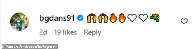 المؤسس المشارك لمؤسس دي نادا تيكيلا - يبلغ من العمر 29 عامًا هذا الشهر - نشر الرموز التعبيرية ليديه في الاحتفال ، وحرائقان ، وقلوبان أبيض ، ومسدس مائي