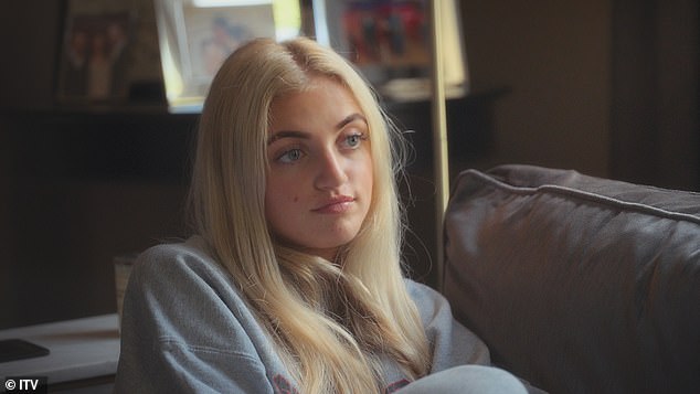 إنه يأتي ساعات فقط من فيلمها الوثائقي القادم ITV2 لأنها كسرت صمتها على تقارير عن 