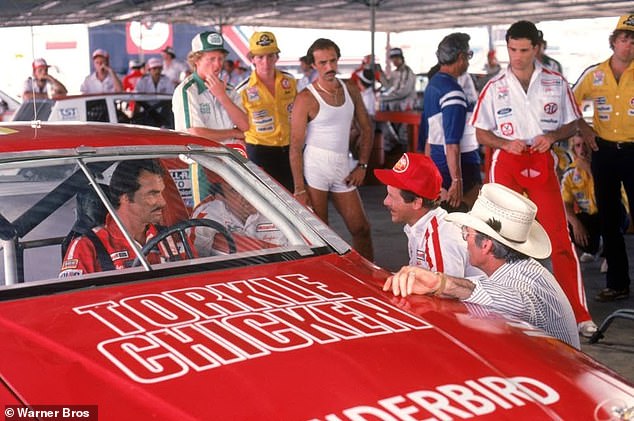 كان الممثل معروفًا باسم Costar of Burt Reynolds. كان يعمل مع رينولدز في فيلم The Longest Yard ، و Smokey and the Bandit ، و Bandit ، وعام 1978 ، وعام 1981 ، The Cannonball Run ، 1981's Pervent ، و Stroker Ace (في الصورة) و 1984 ، و 1984 ، ومدينة هيت.