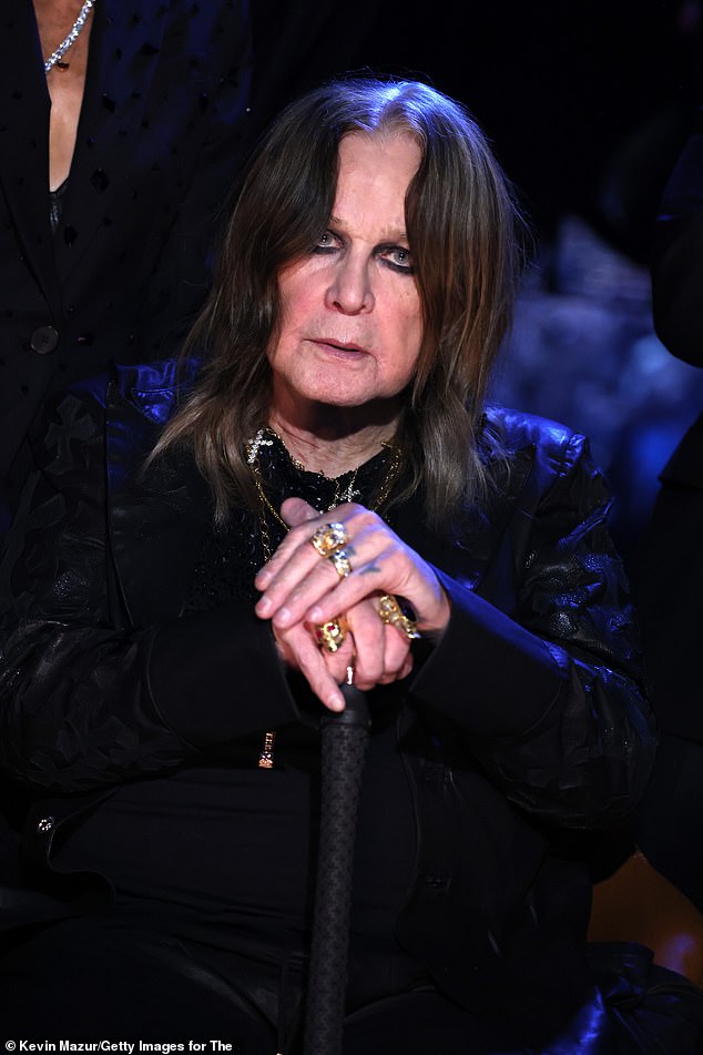 كانت هناك محادثات وراء الكواليس التي ربما كانت هيئة الإذاعة البريطانية تسرع عرضها على Ozzy - خاصة لأن Paramount+ كان أيضًا فيلمًا في المستقبل