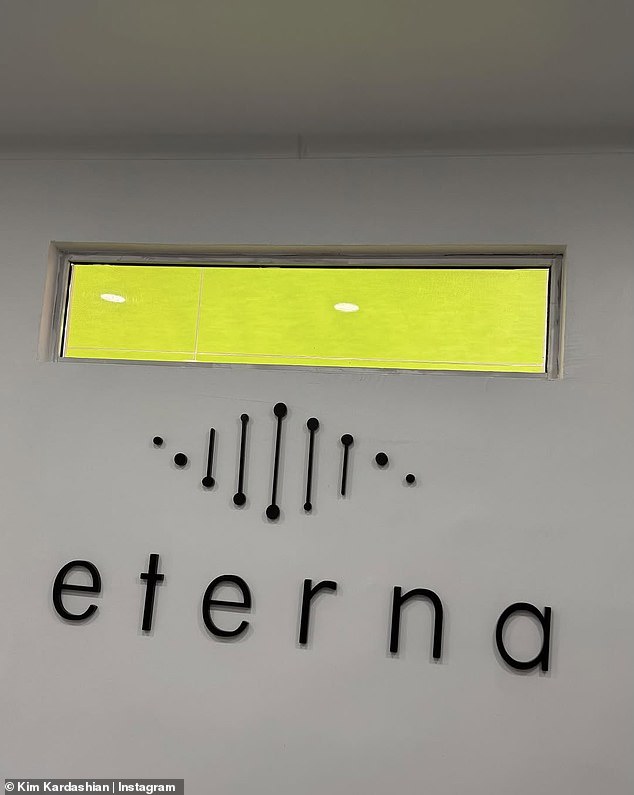حرص نجم التلفزيون على الترويج لـ Eterna