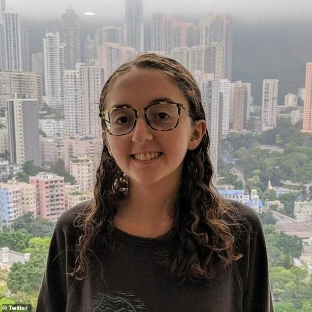 حصلت Ellison على عقوبة خفيفة نسبيًا لمدة عامين ، على الرغم من أنها طُلب منها أيضًا سداد 11 مليار دولار. من المتوقع أن يتم إطلاق سراحها في أبريل 2026