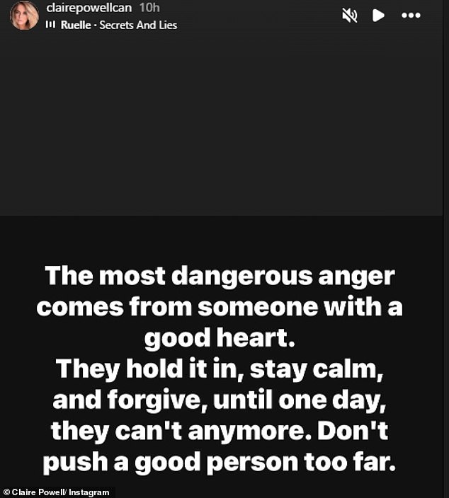 بعد ثلاث ساعات ، انتقلت كلير إلى Instagram لمشاركة منشور خاص بها يقرأ: 