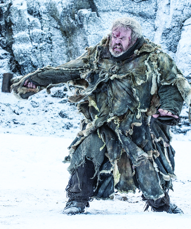 تشتهر كريستيان بلعب دور هوودور في سلسلة العروش الخيالية HBO ، وفي 6 أقدام واعترف بأنه قلق بشأن كيفية تأثير طوله على قاعة الرقص