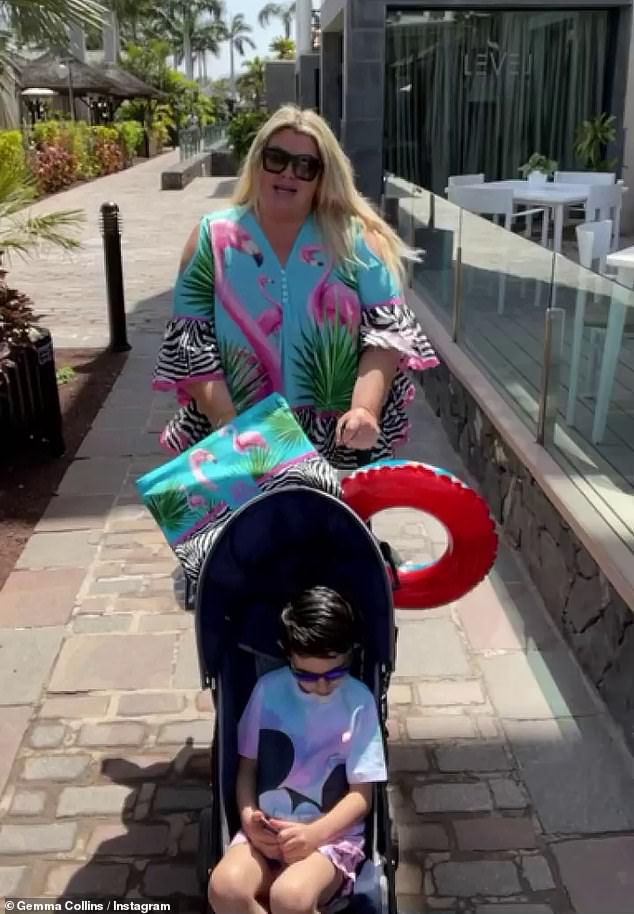 أخبرت المرآة: