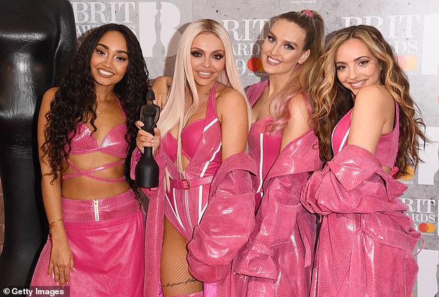 تم تحذير Jade سابقًا من رد فعل عنيف للتحدث عن القضايا التي تحفزها ؛ في الصورة مع زميلات Little Mix Lr Leigh-Anne Pinnock ، Jesy Nelson ، Perrie Edwards ، Jade