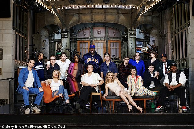 وتوقع آخر أن الخروج الشامل من SNL قد يكون بسبب انخفاض تكاليف الإنتاج كما دعا NBC إلى 