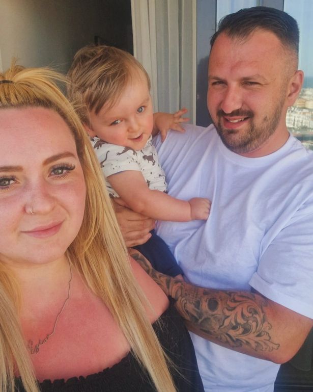 تلقى لورا وجوش ، من هال ، الأخبار في يونيو