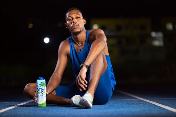 Zharnel Hughes هو المفضل 100 متر في التجارب البريطانية في نهاية هذا الأسبوع.