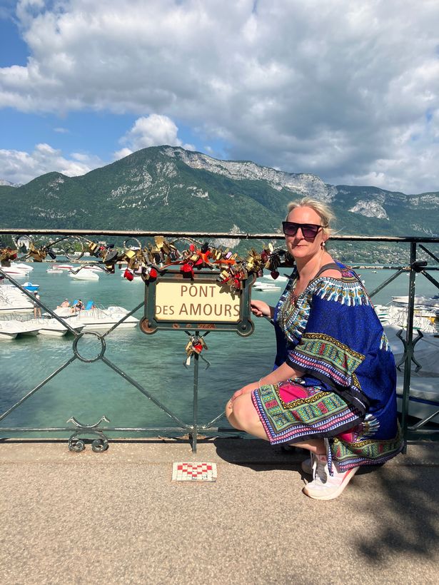 كلير من البحيرة