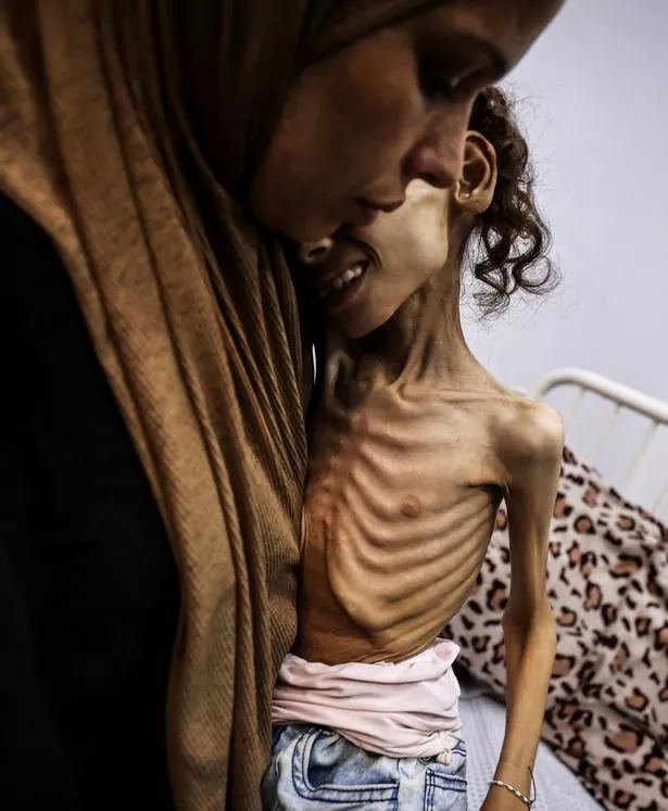 مريم دوفاس 