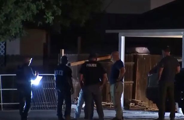 استعادت الشرطة مسدسين بعد مداهمة عنوان زاره بعد إطلاق النار