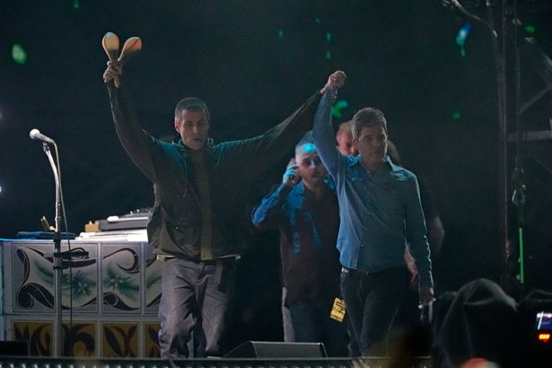The Gallagher Brothers on Tour with Oasis في عام 2025