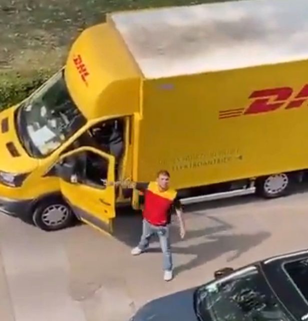 سائق DHL 