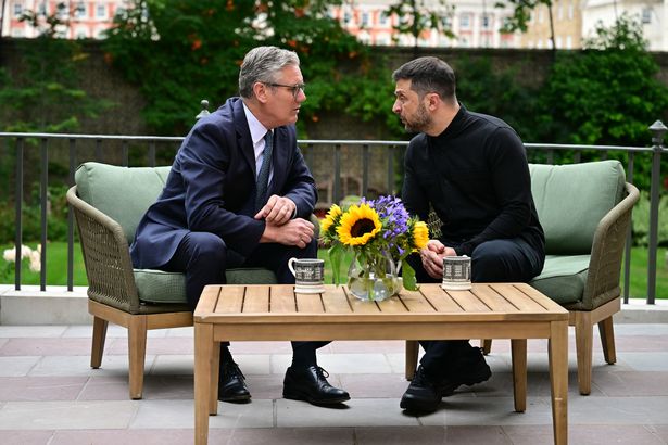 استضاف Keir Starmer Volodymyr Zelensky في داونينج ستريت أمس