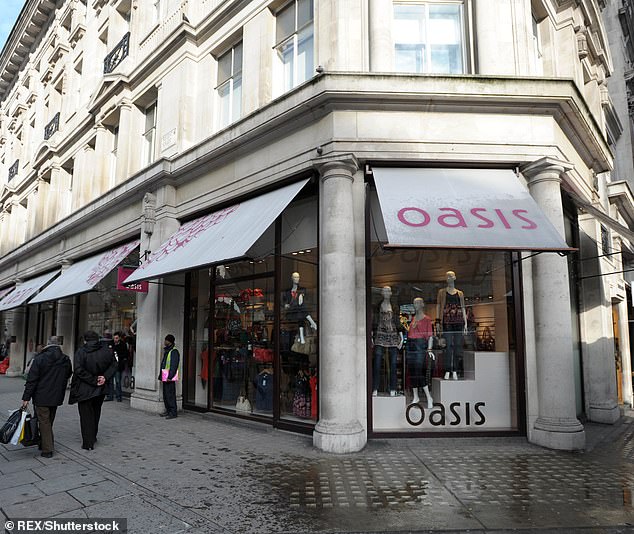 وقعت Oasis Fashions Online Ltd في الإدارة في عام 2020 وخسارة 1800 وظيفة ، ولكن تم شراؤها في النهاية من قبل مجموعة Boohoo ، المعروفة الآن باسم Debenhams Group