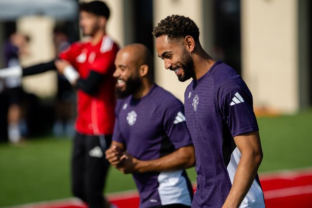 Bryan Mbeumo و Matheus Cunha يتدربان معًا لمانشستر يونايتد