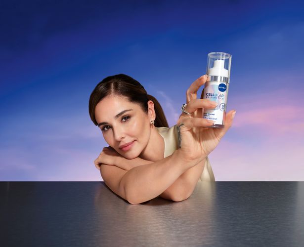 شيريل عقد منتج Nivea