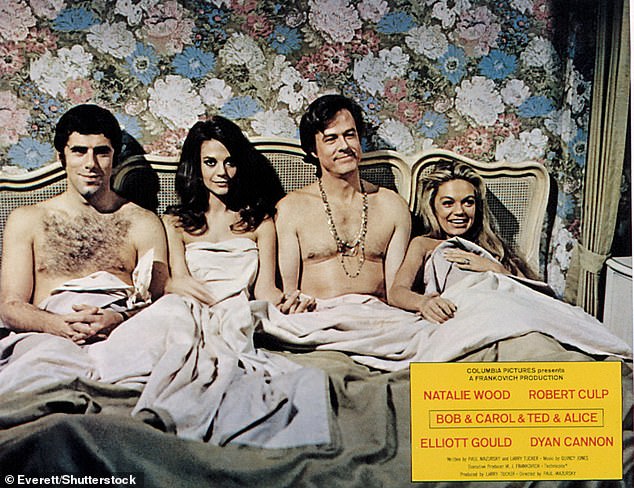 كان اختراق Dyan الكبير في عام 1969 مع إصدار الكوميديا المضادة للثقافة Bob & Carol & Ted & Alice ؛ شوهد مع Costars Elliott Gould و Natalie Wood و Robert Culp