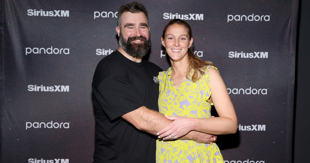 Jason-and-Kylie-Kelce-GettyImages-2198086508
