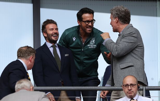 انضم إلى ريان رينولدز ويل فيريل وديفيد بيكهام في ويمبلي