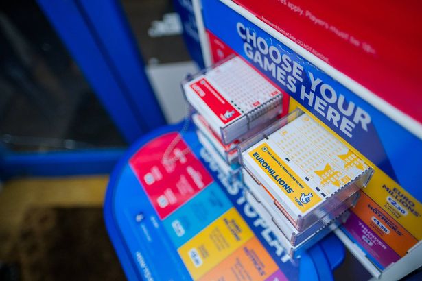 موقف تذكرة اليانصيب الوطني