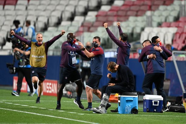 استمتعت باريس سان جيرمان بالاحتفالات البرية - لكن توماس توتشيل ترك ليبقى جالسًا